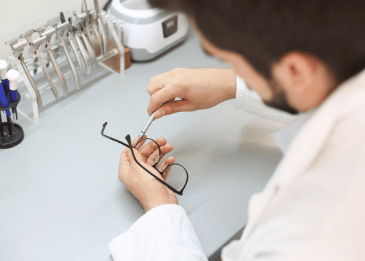 How To Tighten Your Glasses? Adjust Your Glasses